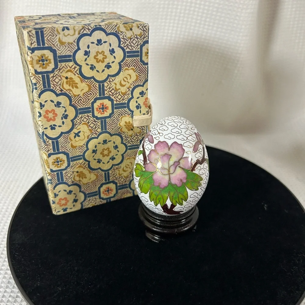 Vintage Cloisonné egg with floral theme - Picture 8 of 8